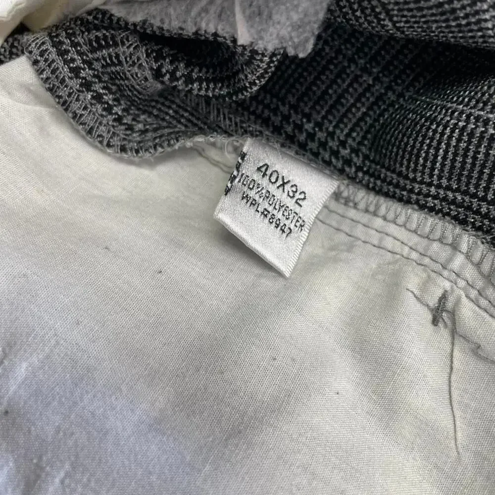 Mens size 40/32 grey plaid